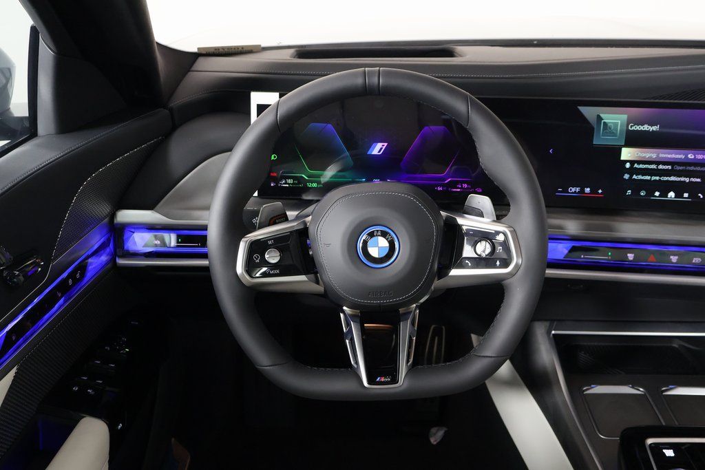 2025 BMW 7 Series 750e xDrive 3