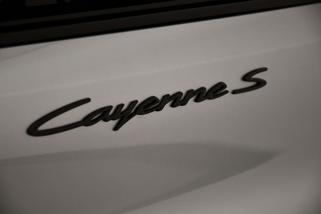 Thumbnail: 2026 Porsche  - 11