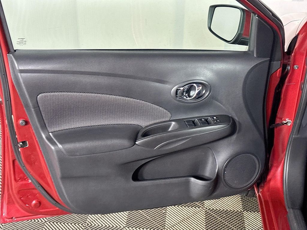 2019 Nissan Versa 1.6 SV
