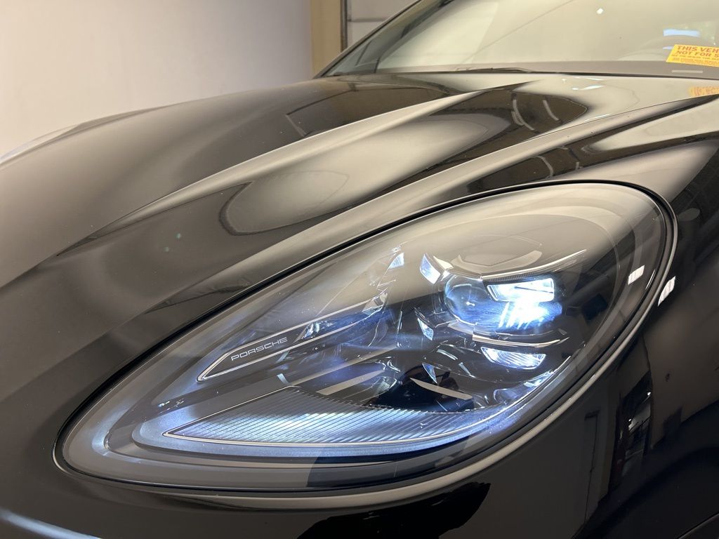 Thumbnail: 2025 Porsche Macan - 9