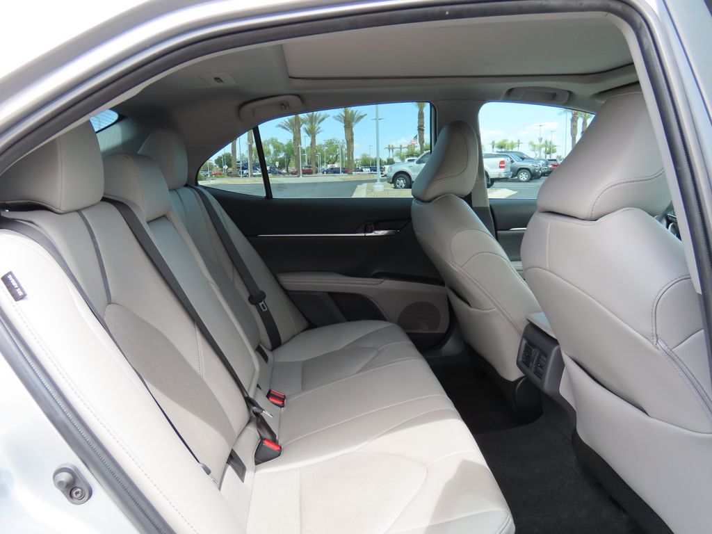 2022 Toyota Camry XLE 21
