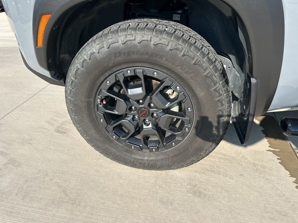 2023 Nissan Frontier PRO-4X 11