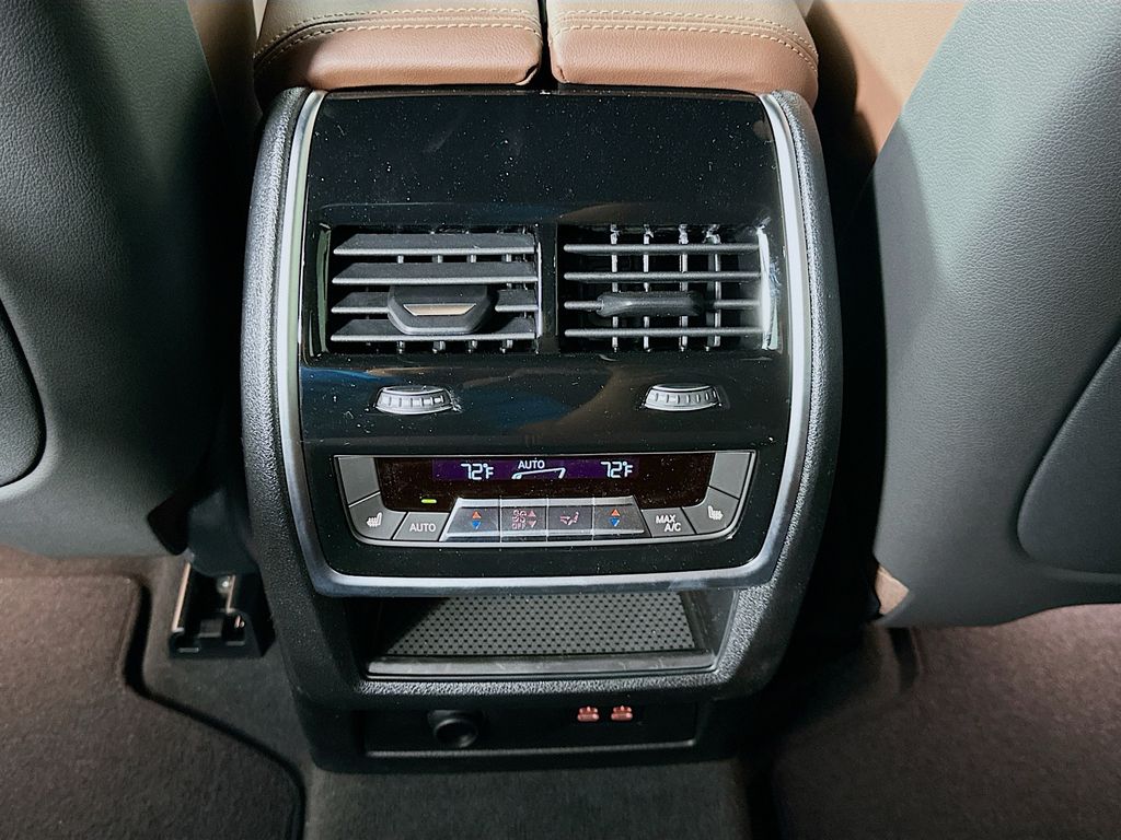 Thumbnail: 2026 BMW X5 - 18