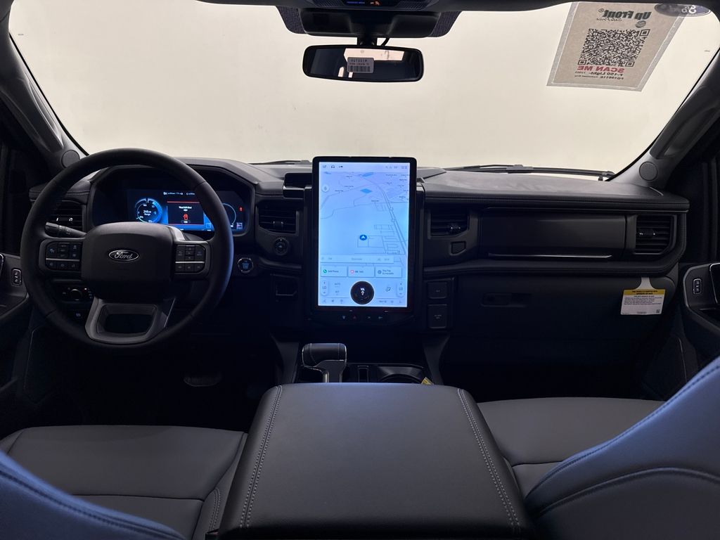 2025 Ford F-150 Lightning photo 8