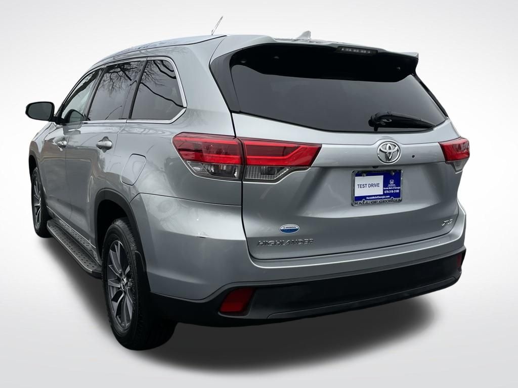 Thumbnail: 2017 Toyota Highlander - 4