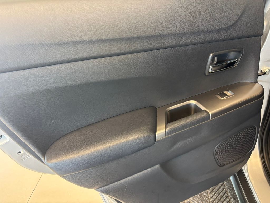 2024 Mitsubishi Outlander Sport 2.0 SE