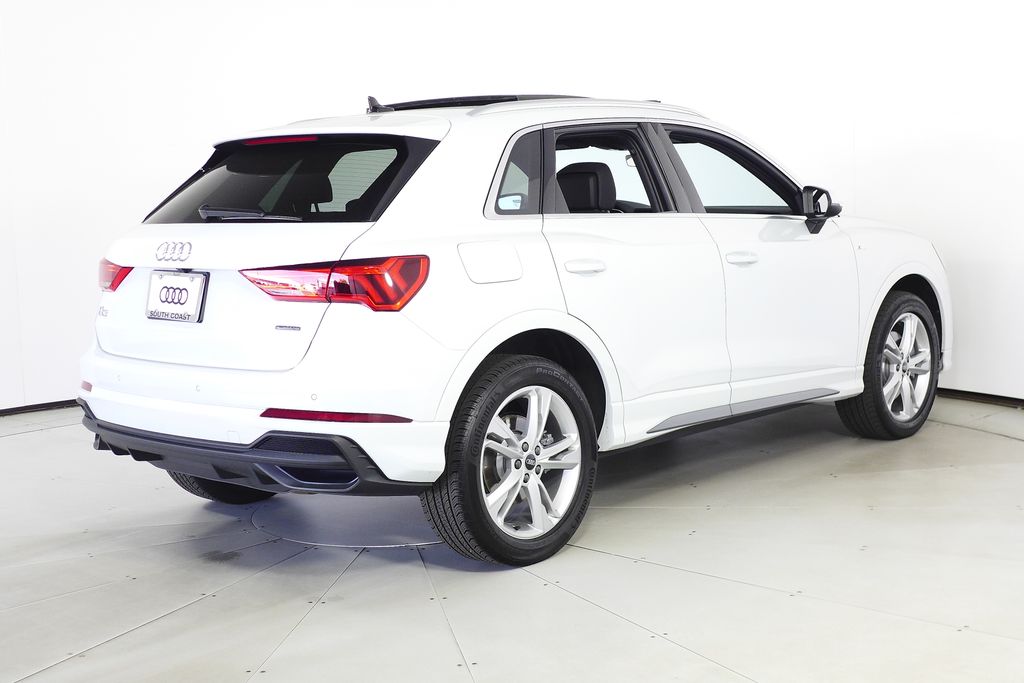 Thumbnail: 2023 Audi Q3 - 7