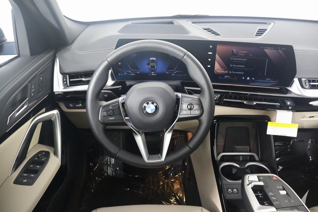 Thumbnail: 2025 BMW X2 - 3