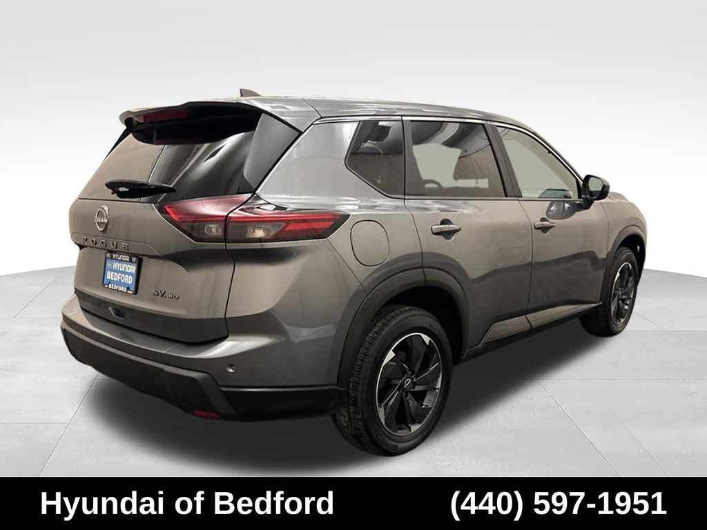 2024 Nissan Rogue SV - Image 5