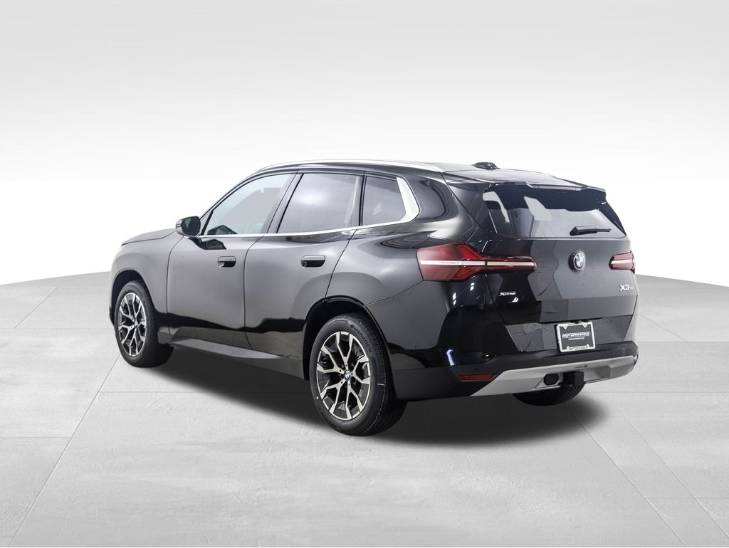 Thumbnail: 2026 BMW X3 - 3