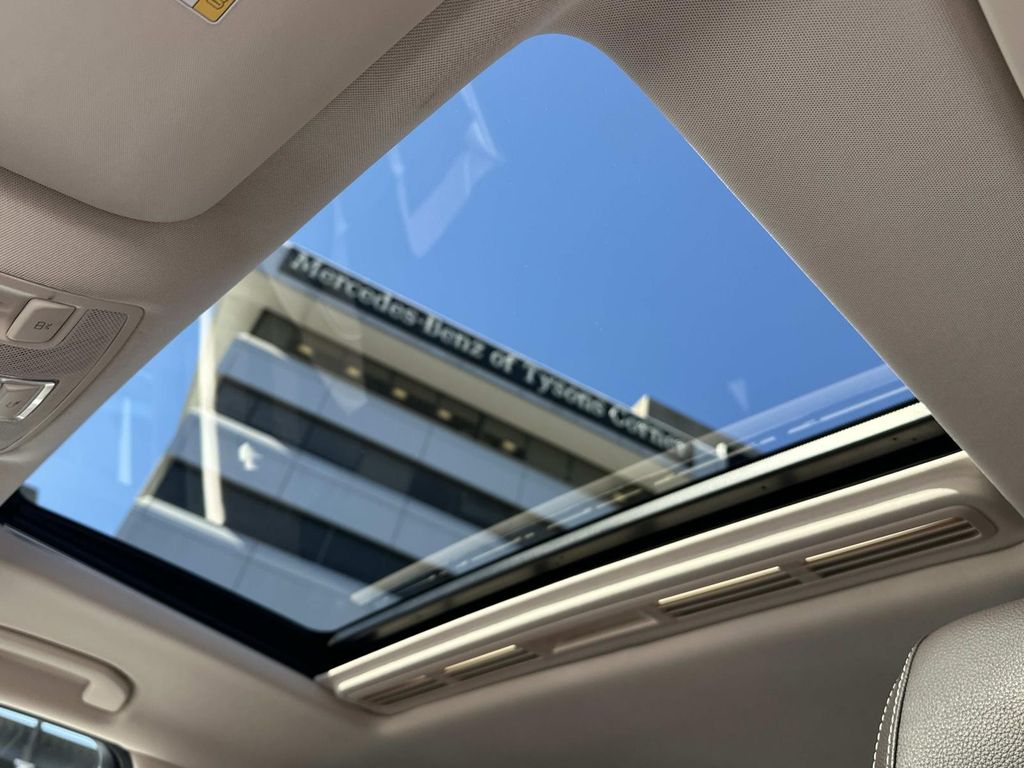 Thumbnail: 2018 Mercedes-Benz GLE - 32