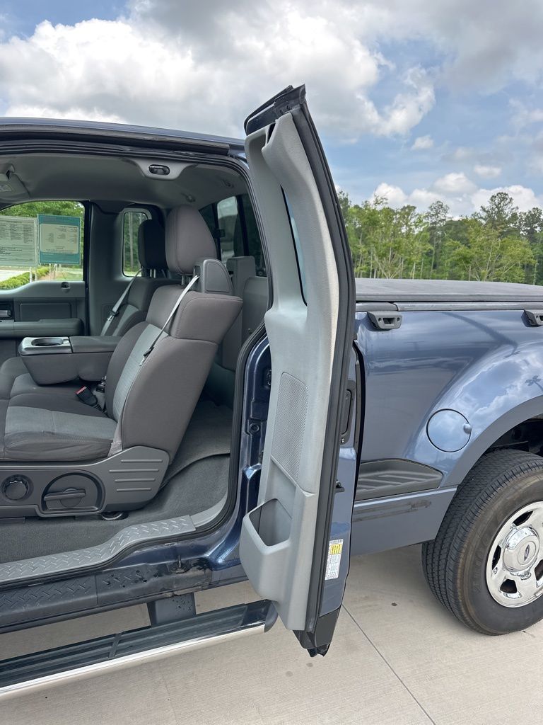 2006 Blue Ford F-150 XLT 4X4 Truck