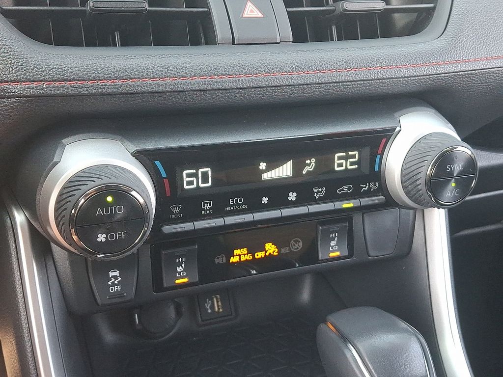 Thumbnail: 2024 Toyota RAV4 - 18