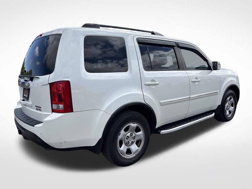 2014 Diamond White Pearl Honda Pilot Touring 4X4 SUV