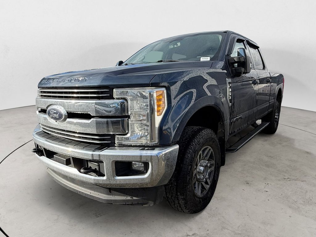 2017 Ford F-350 Super Duty Lariat Crew Cab 4WD