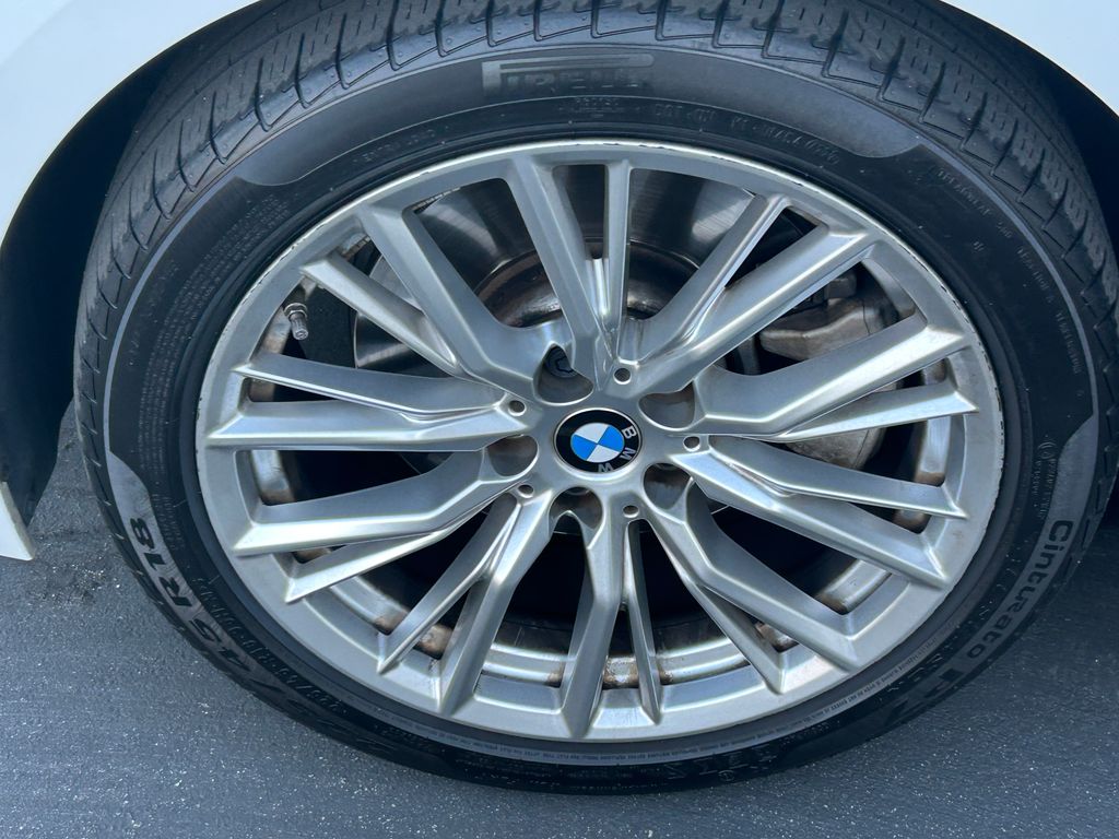 Thumbnail: 2023 BMW 3 Series - 3