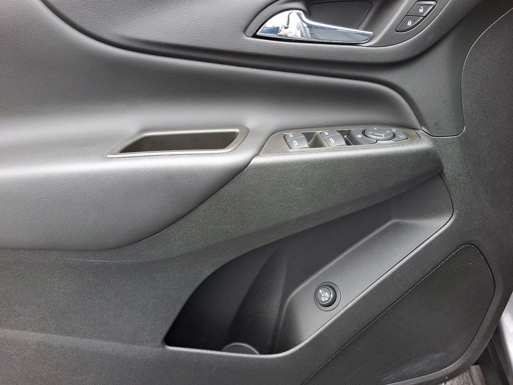 2024 Chevrolet Equinox LT 13
