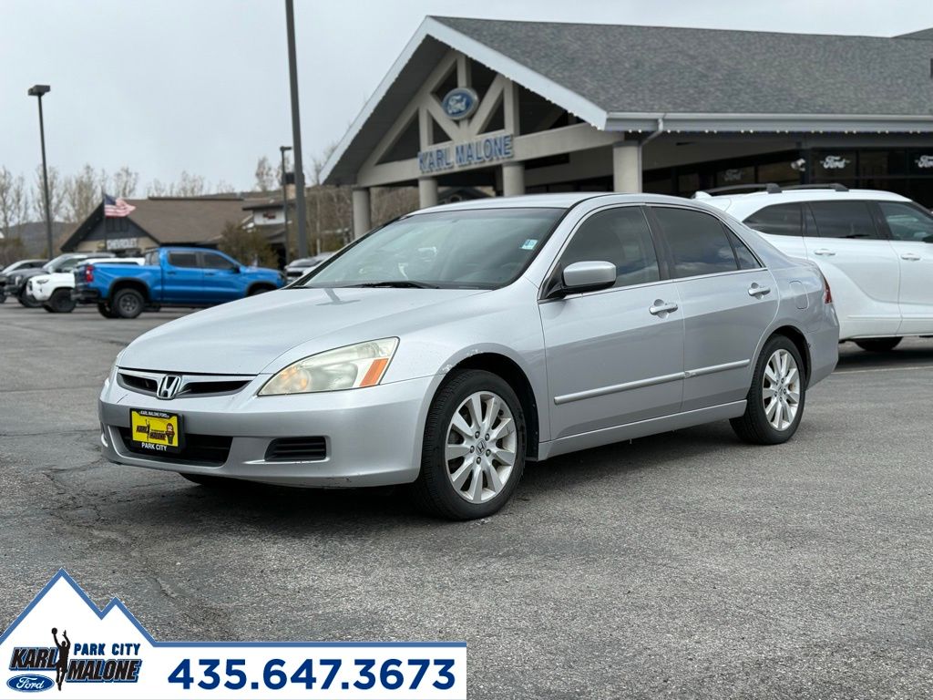 Alabaster Silver Metallic 2007 Honda Accord Special Edition Sedan Front-Wheel Drive 5-Speed Manual Overdrive