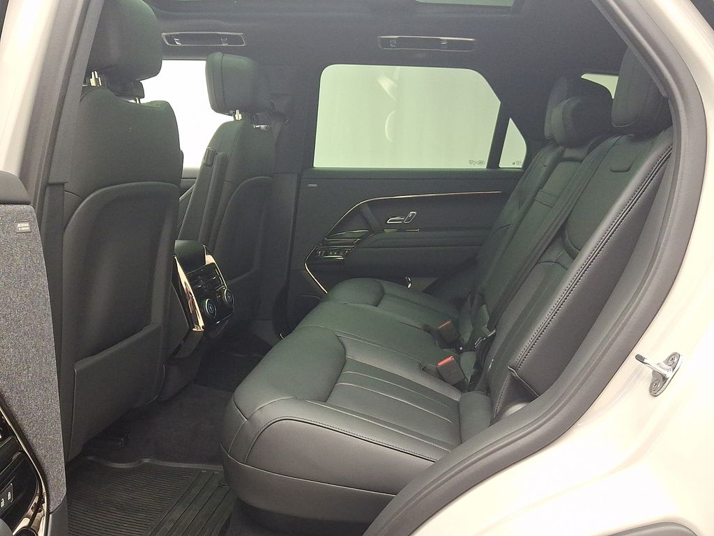 Thumbnail: 2026 Land Rover Range Rover Sport - 6