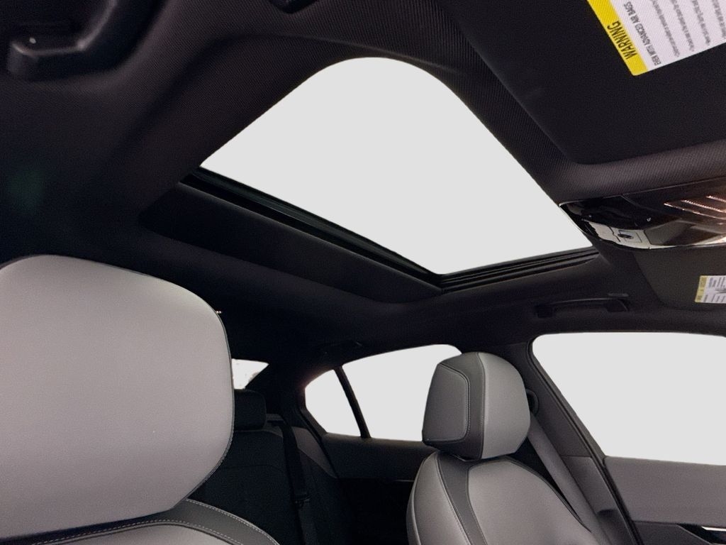 Thumbnail: 2026 BMW i5 - 17