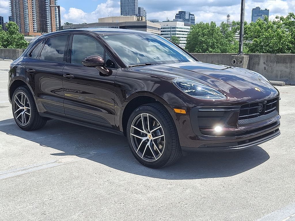 Thumbnail: 2025 Porsche Macan - 7