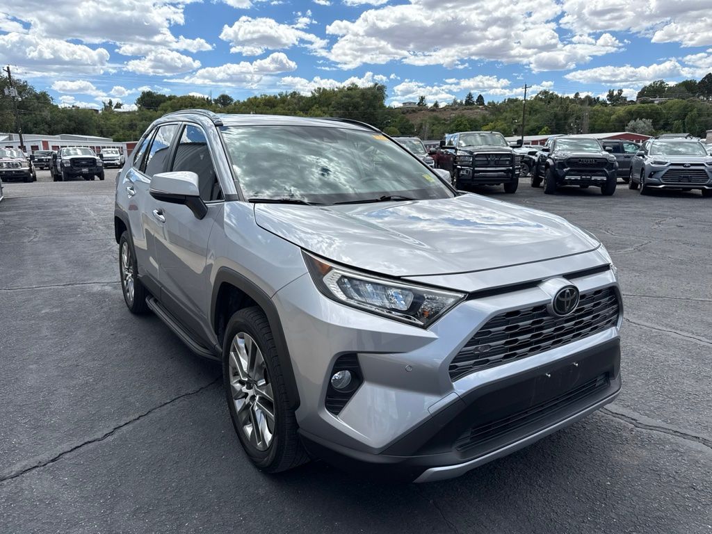 Silver Sky Metallic 2019 Toyota RAV4 SUV / Crossover Front-Wheel Drive 8-Speed Automatic