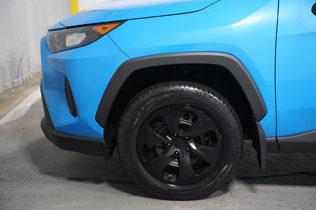 Thumbnail: 2021 Toyota RAV4 - 5