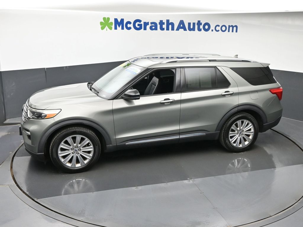 Certified Used 2020  Ford Limited image 18