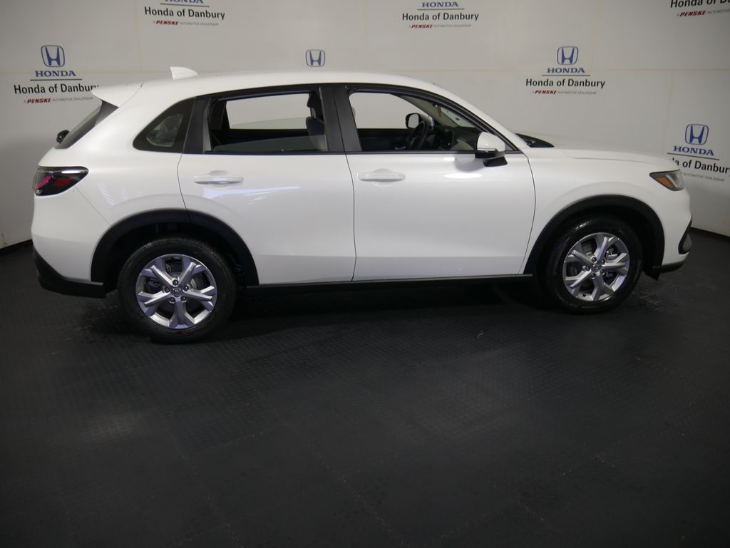Thumbnail: 2026 Honda HR-V - 3