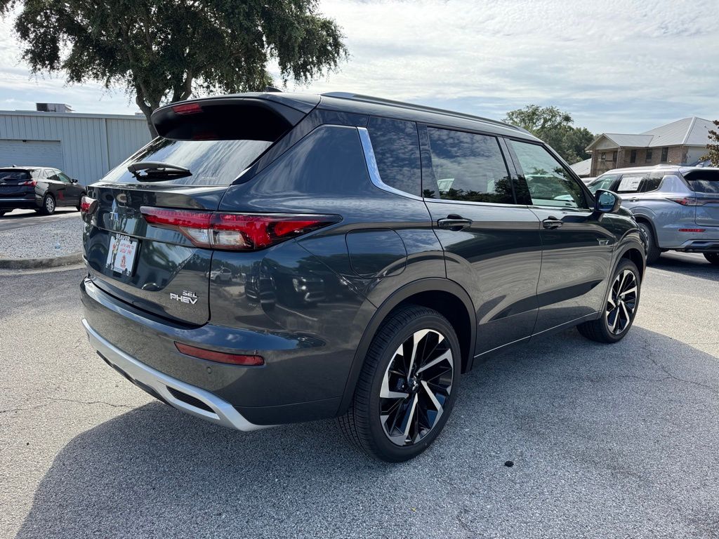 2025 Mitsubishi Outlander PHEV SEL photo 4