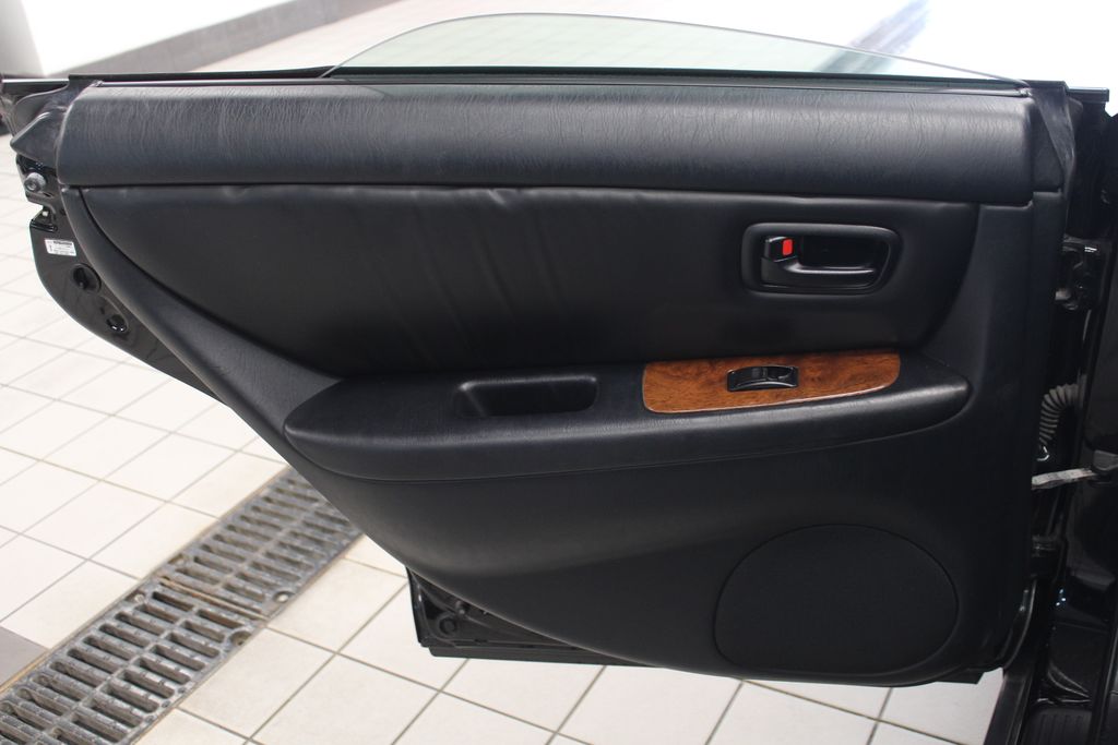 Thumbnail: 1997 Lexus ES - 21