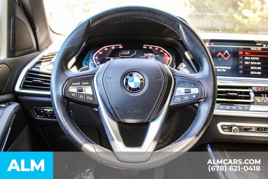 Used 2022 White BMW sDrive40i image 25