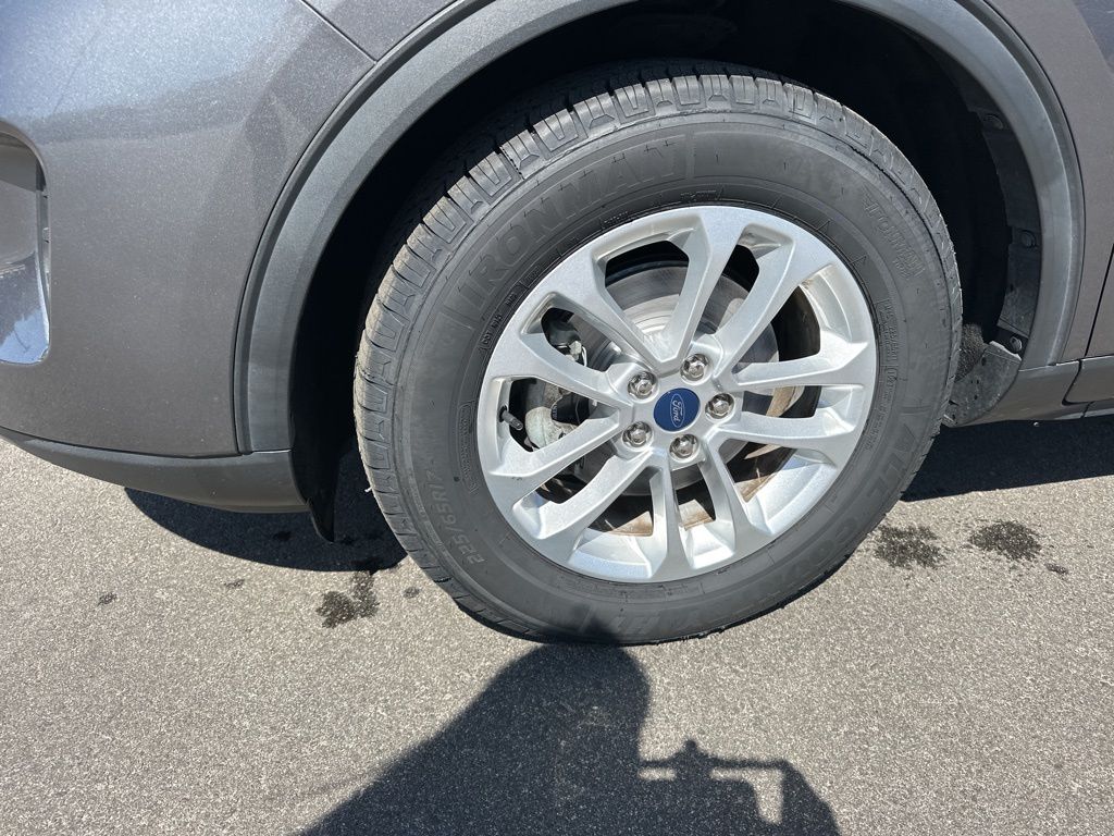 2021 Carbonized Gray Metallic Ford Escape SE FWD SUV