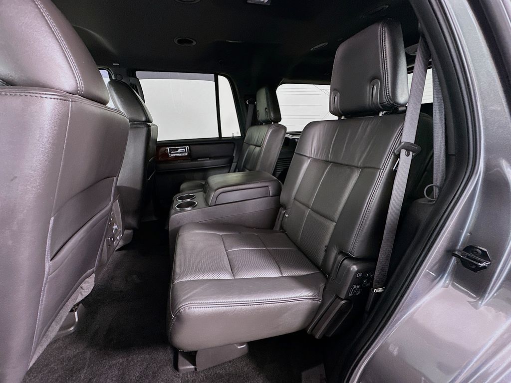 Thumbnail: 2012 Lincoln Navigator - 23