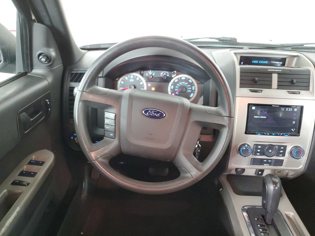 2009 Ford Escape XLT 13