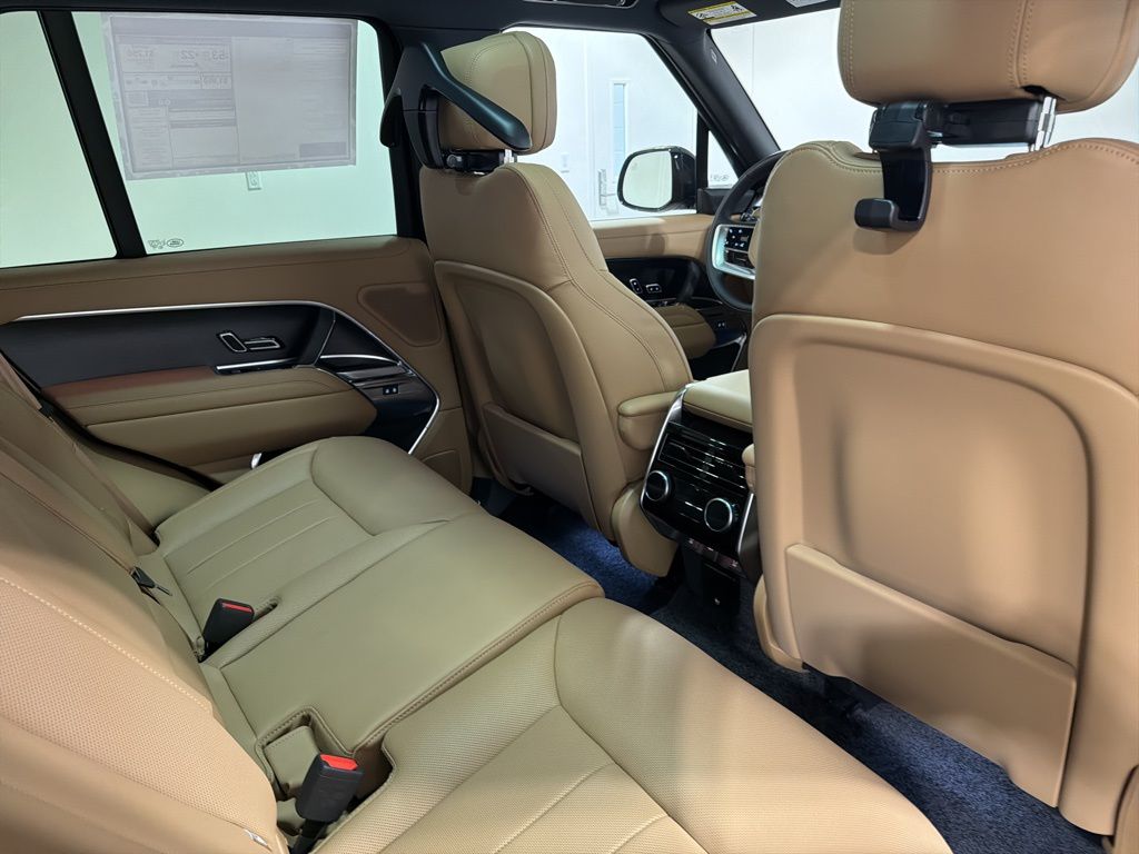New 2026  Land Rover P550e SE SWB image 26