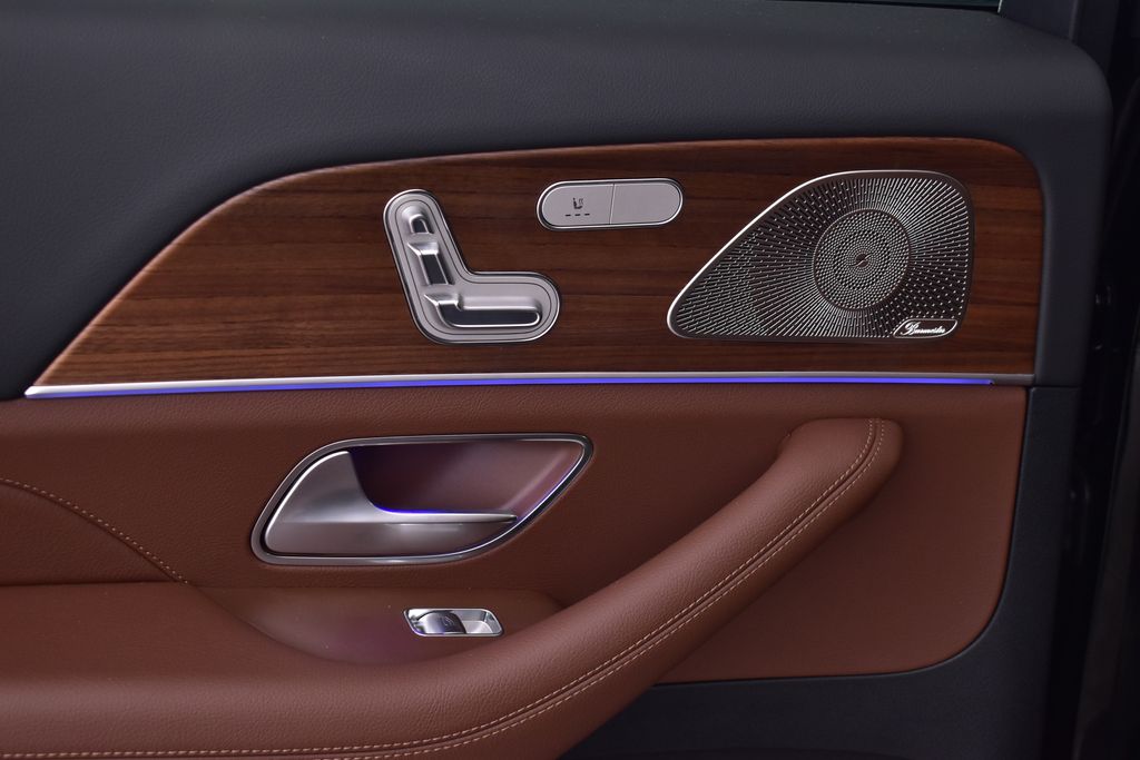 Thumbnail: 2025 Mercedes-Benz GLS - 32