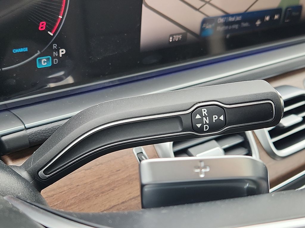 Thumbnail: 2026 Mercedes-Benz GLE - 10