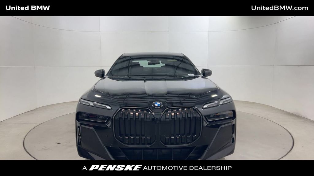 Thumbnail: 2025 BMW 7 Series - 3