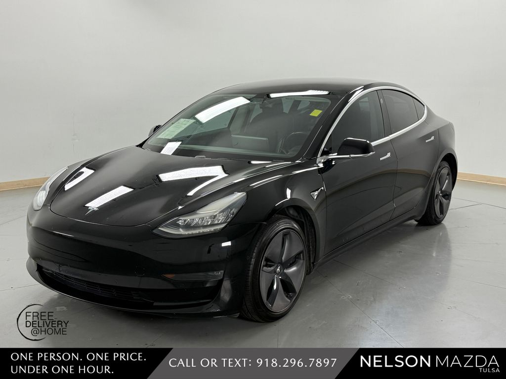 2019 Tesla Model 3 Standard Range Plus's photo