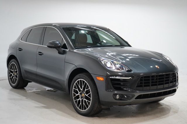 Gray (Volcano Grey Metallic) 2018 Porsche Macan S AWD SUV / Crossover All-Wheel Drive 7-Speed Automatic