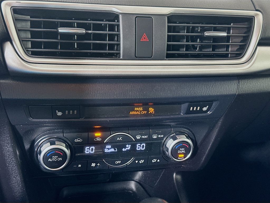 Thumbnail: 2018 Mazda Mazda3 - 16