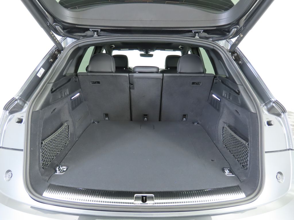 2025 Audi Q5  29