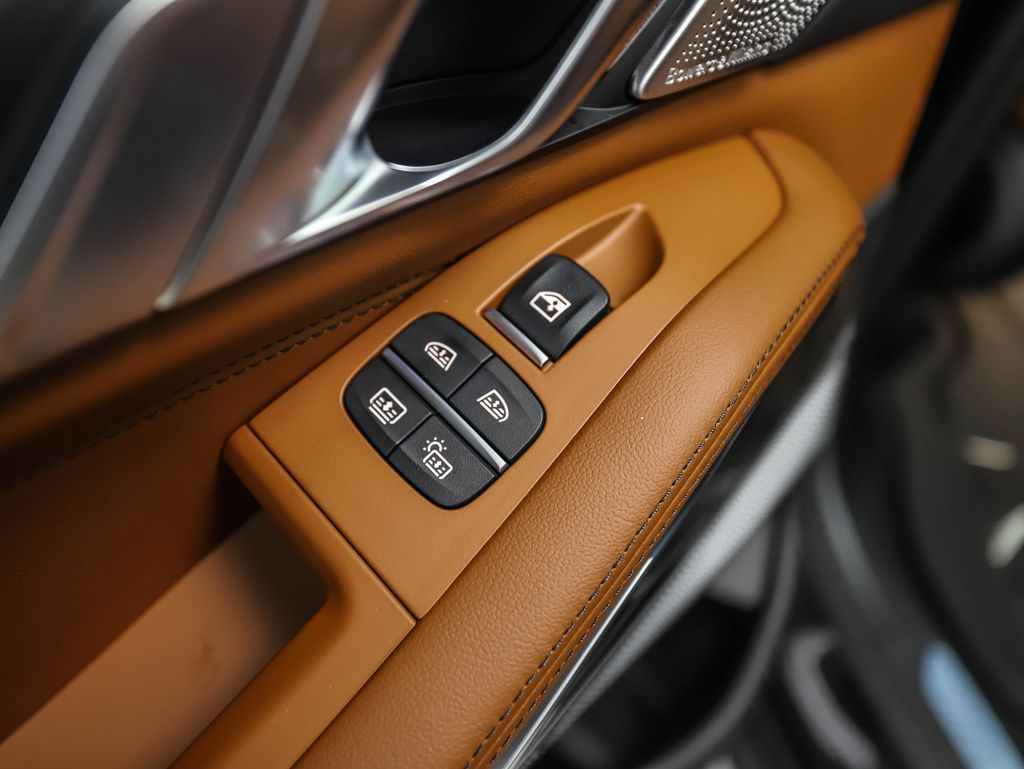 Thumbnail: 2026 BMW X7 - 20