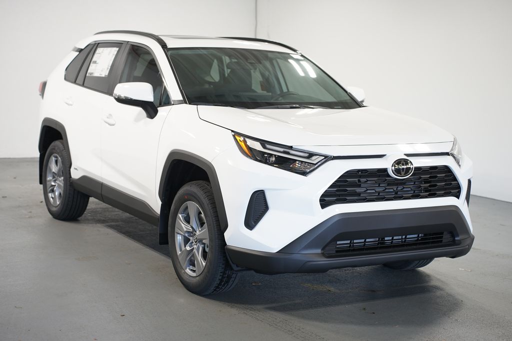 Thumbnail: 2025 Toyota RAV4 - 3