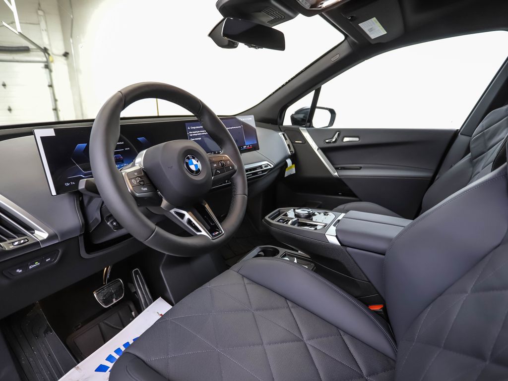 Thumbnail: 2026 BMW iX - 10