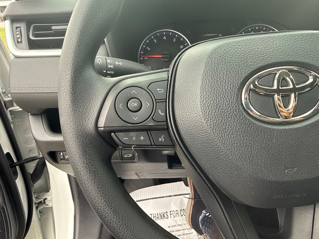 2022 White Toyota RAV4 XLE FWD SUV