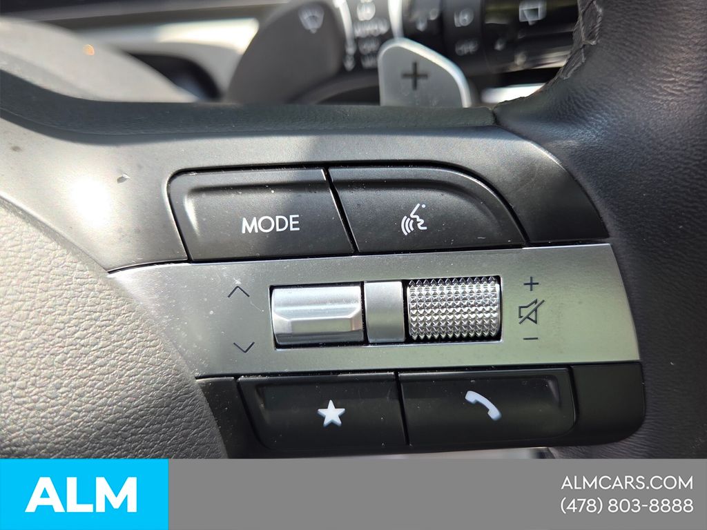 Used 2025 Gray Hyundai Limited image 27