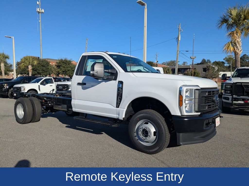 2026 Ford F-350 Chassis XL