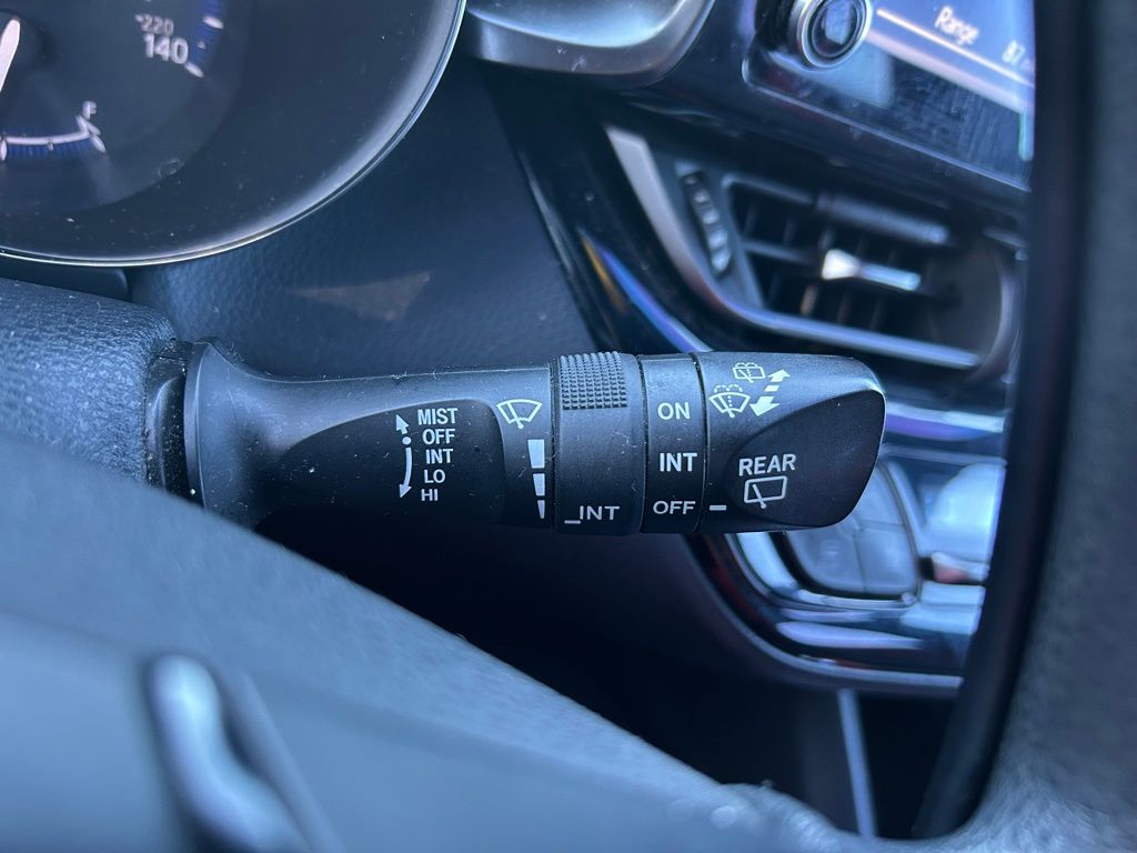 Thumbnail: 2019 Toyota C-HR - 21